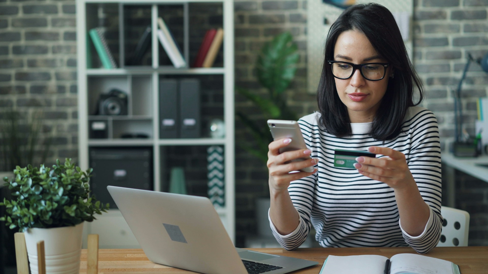 Can I Change My Name Printed on Credit Card?
