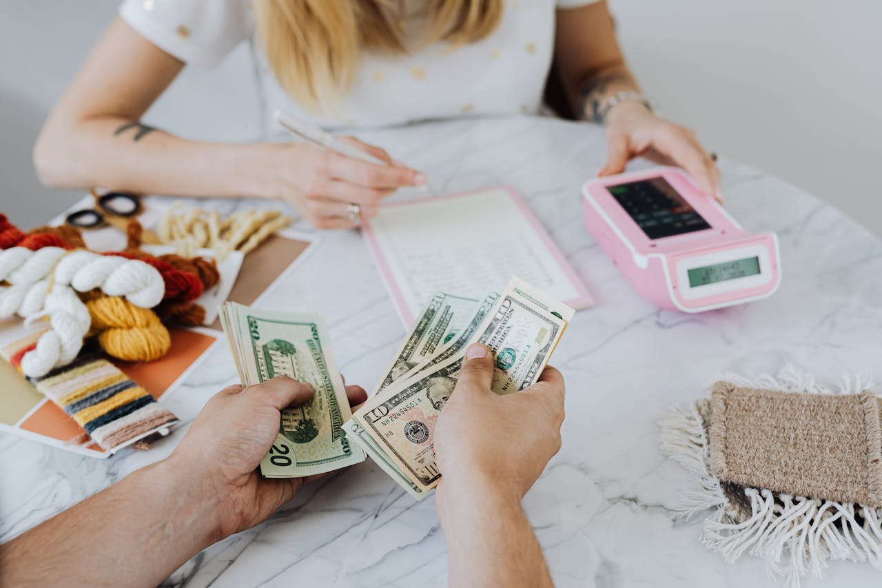 What Is Personal Credit: Guide to Building and Managing Credit in Brazil